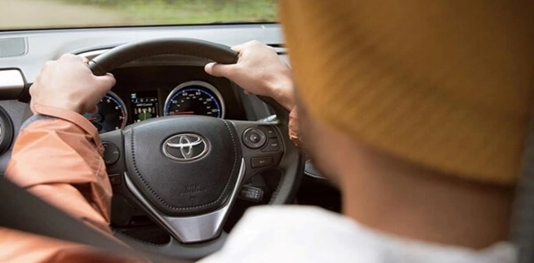 Kiểm soát hành trình là gì? Chức năng và công dụng trên ô tô | Toyota