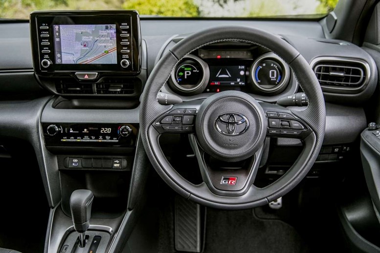 GPS là gì? Ứng dụng định vị GPS trên ô tô | Toyota