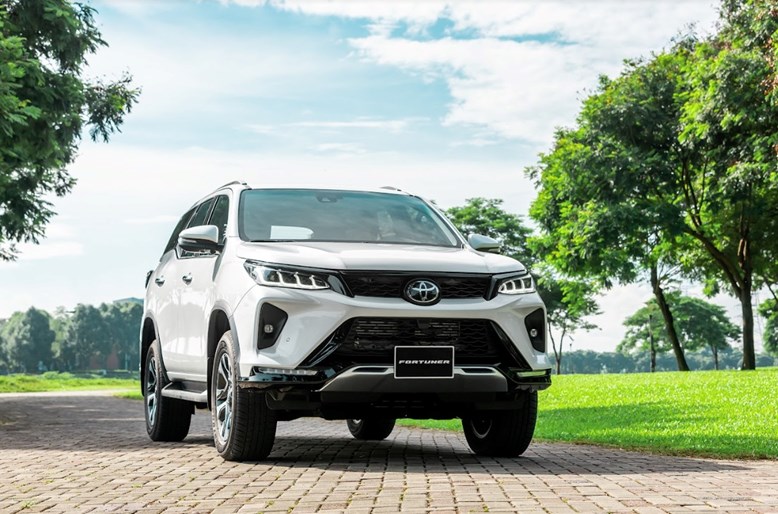 SUV là gì? Phân biệt Sedan, Hatchback, Đa dụng, Bán tải | Toyota