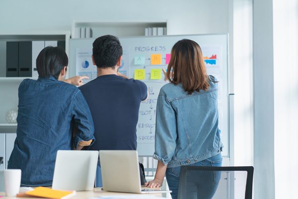 Nhân viên bảo vệ là gì? Bạn cần học những gì để trở thành nhân viên bảo vệ?
