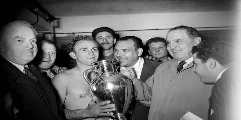Champions League là gì? Tại sao nó được coi là "Cúp C1 châu Âu"?