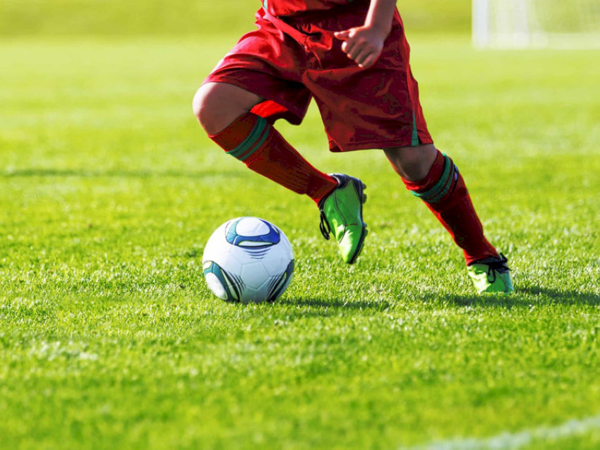 Cách Rê Bóng Qua Người Cơ Bản, Chuẩn Kỹ Thuật Ronaldo, Messi