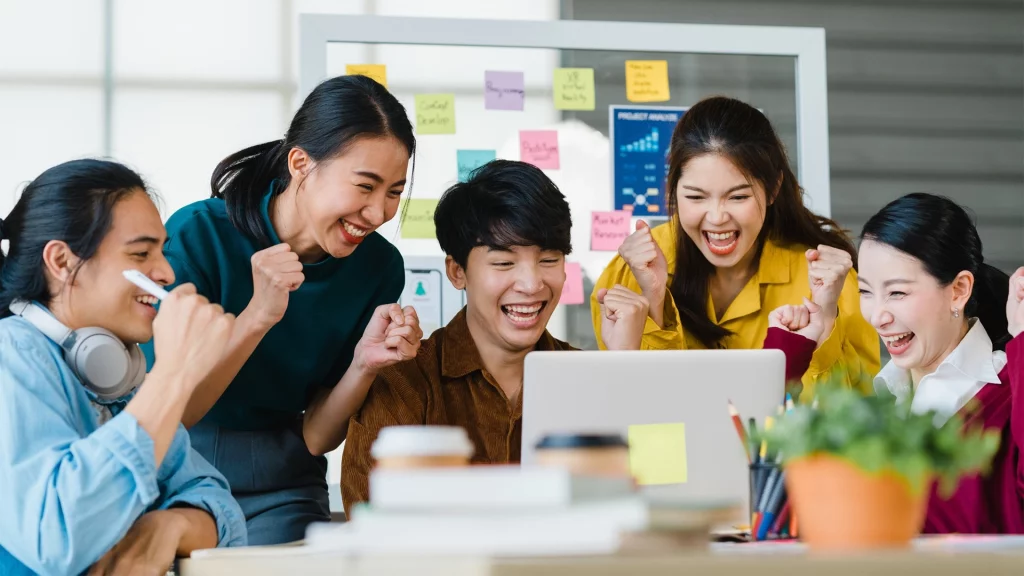 Kỹ năng làm việc nhóm là gì? Cách xây dựng đội ngũ gắn kết